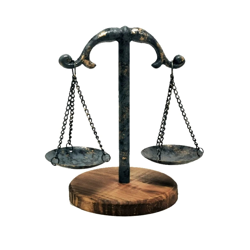 Judge Hat Balance Ornament